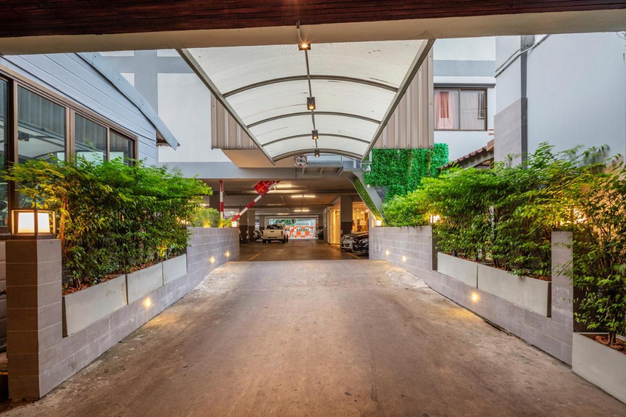 Penyos Service Apartment Bangkok Buitenkant foto